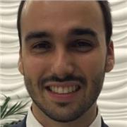 Engenheiro de Produção com experiência em aulas de Matemática, Física e Química, além de treinamentos em Segurança do Trabalho